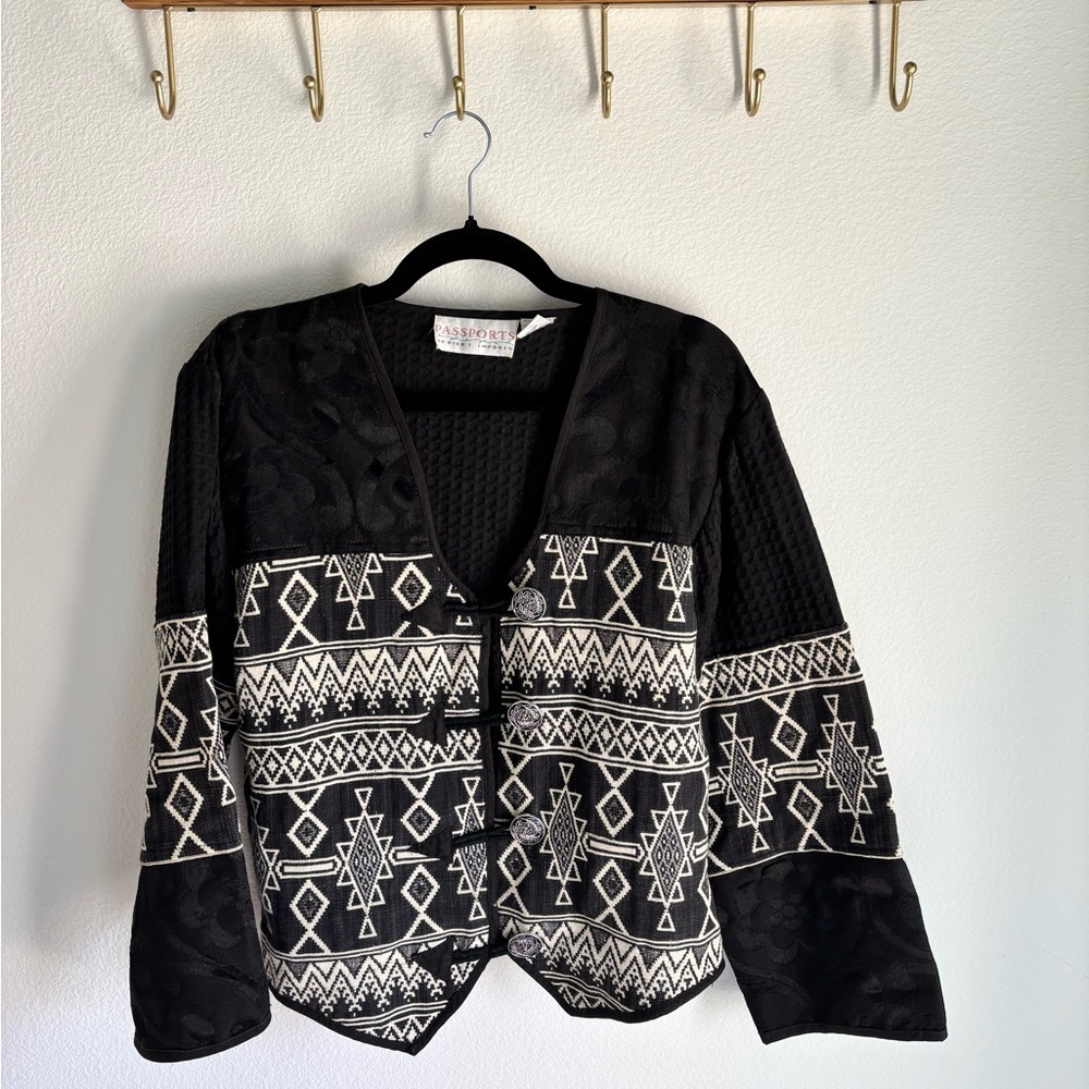 Vintage Western Style Black & Cream Patterned Jacket from Passport size S